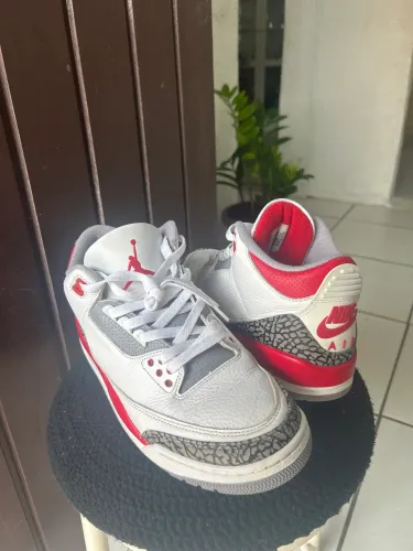 Jordan 3 semi novo e higienizado 