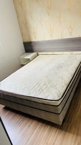 Vendo cama de casal
