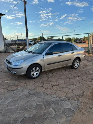Ford Focus Sedan 1.6/1.6 Flex 8v/16v 4P Mec. 2005