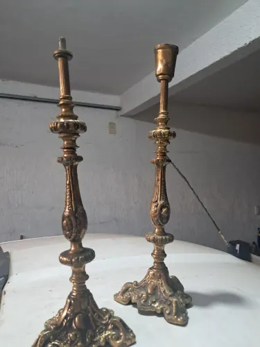 Antiguidades dois casticais para vela