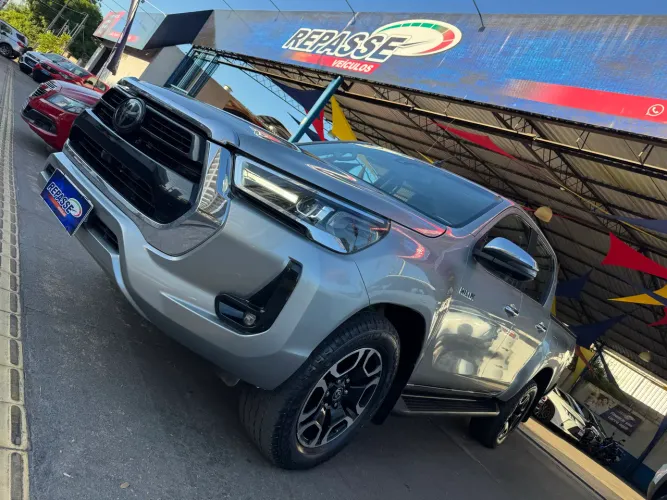 Toyota Hilux CD SRX 4X4 2.8 TDI 16V Diesel Aut. 2022