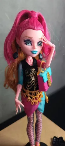 MONSTER HIGH - GIGI - VOLTA AS AULAS