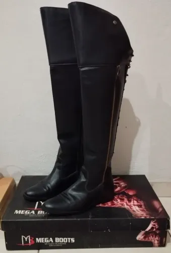 Vende-se Bota Montaria