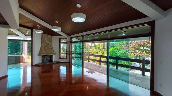 Casa à Venda em Sorocaba-SP, Jardim Emilia: 4 Quartos, 3 Suítes, 3 Salas, 4 Banheiros, 308