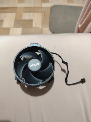 Cooler AMD Wraith Stealth