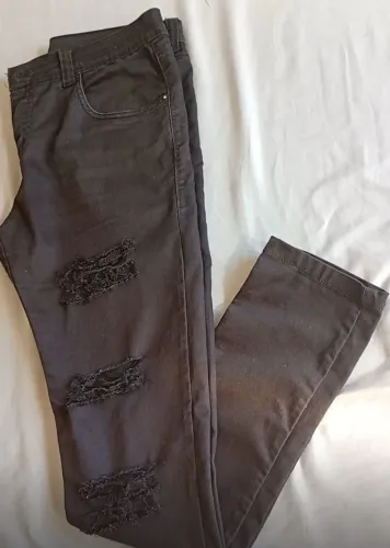 Calça preta destroyed Maha Man