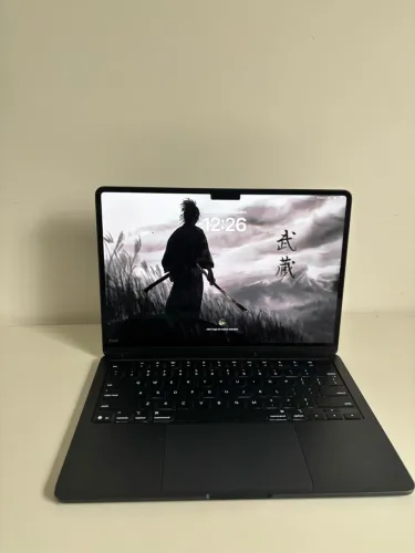 MacBook Air M4 13.6" 16GB - Preço de Ocasião R$ 6