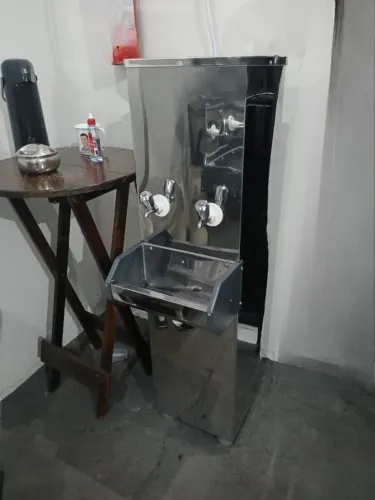 Vendo Bebedouro industrial de 25l - Produtos novos