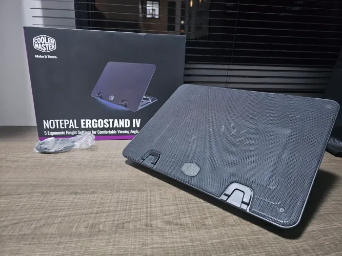 Suporte Refrigerador Cooler Master Notepal ErgoStand IV - Excelente Estado