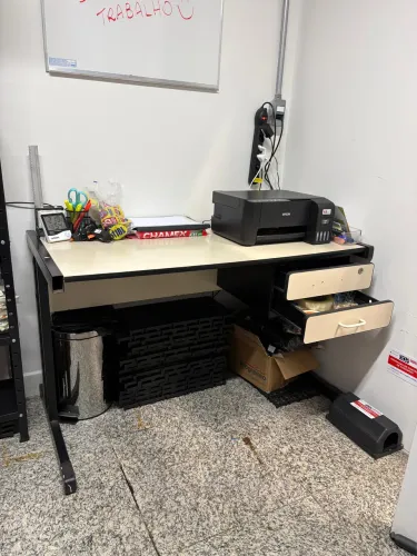 Mesa para escritório