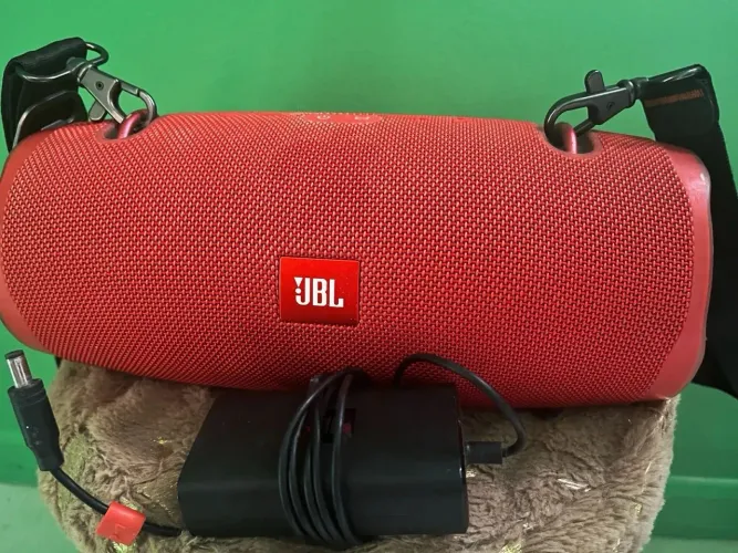 JBL Xtreme 2 com Carregador - Leia Descrição