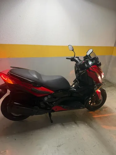 YAMAHA XMAX 250 ABS ( PARTICULAR)