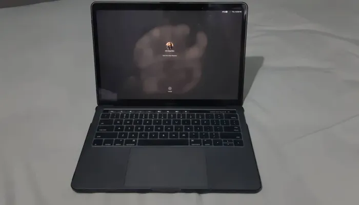 Macbook Pro i5 256gb com TouchBar