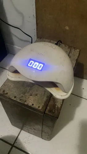 Cabine de unha em gel