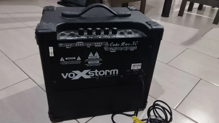 Cubo amplificador de baixo 50 vox storm 