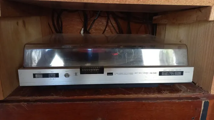 Toca Disco Sansui FR-D40