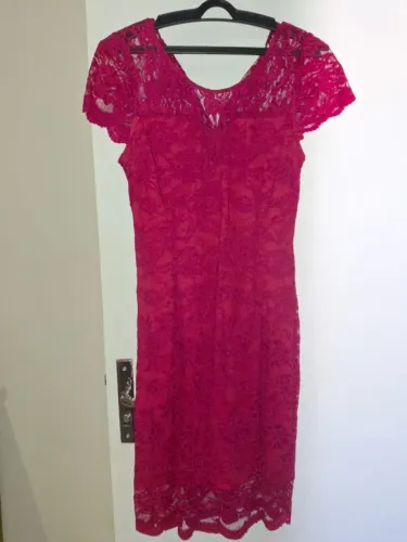 Vestido de festa pink em renda