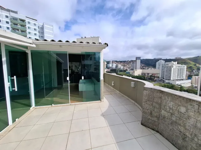Cobertura Duplex 2 Quartos no Estrela Sul | Terraço com Churrasqueira e Excelente Localiza