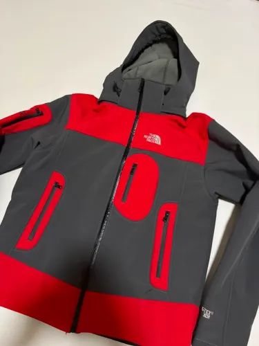Vende-se jaqueta The North Face