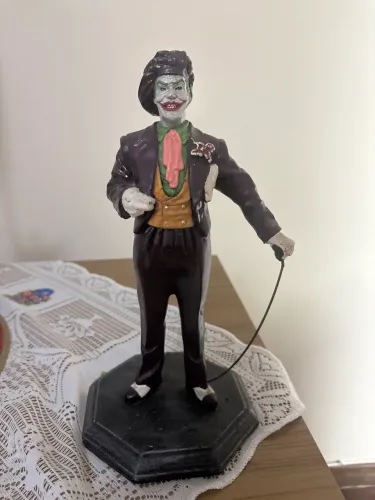 Estátua colecionável do coringa do Jack Nicholson