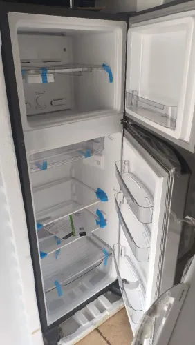 Geladeira 220 nova