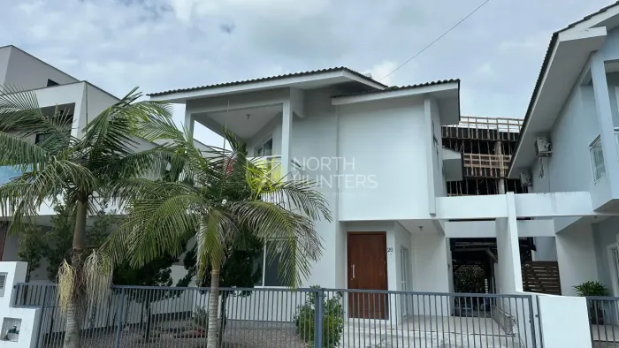 Casa com 3 dormitórios para alugar, 170 m² - Cachoeira do Bom Jesus - Florianópolis/SC