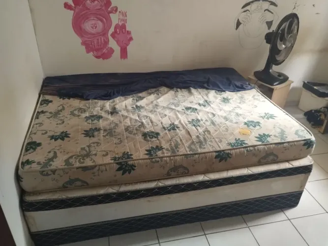 Cama + colchão de casal