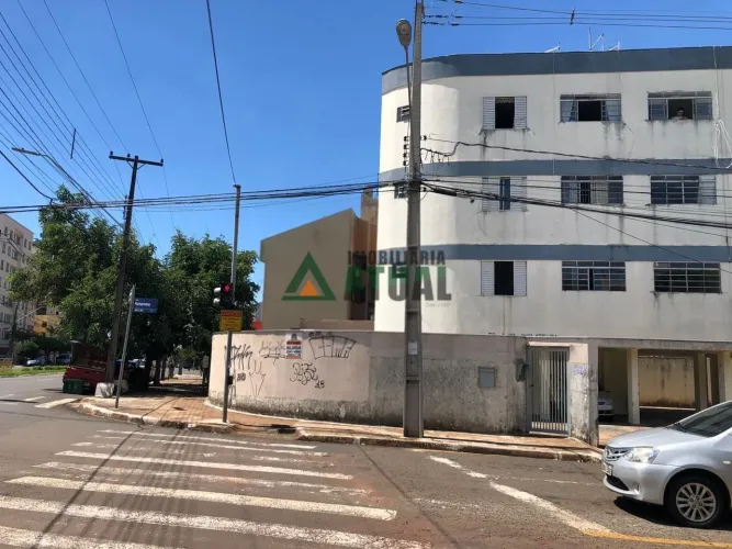 APARTAMENTO COM 3 SENDO UMA SUÍTE NA REGIÃO SUL DE LONDRINA.