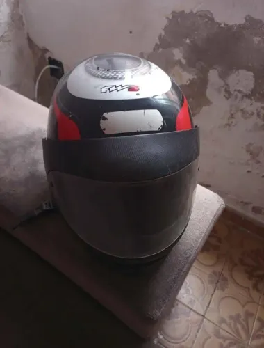 Capacete