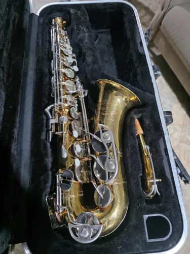 Saxofone Selmer Bundy