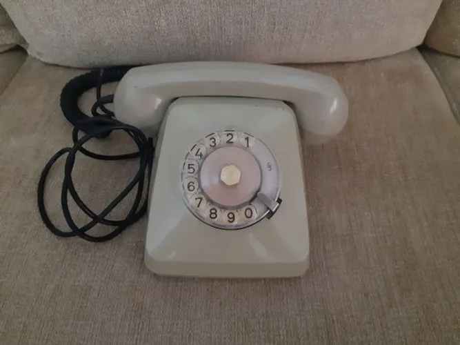 Telefone antigo