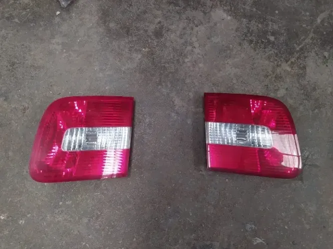 Lanterna Tampo Polo Sedan 2003 2004 2005 2006