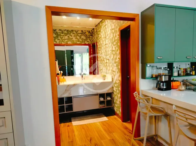 Vende-se Casa Térrea com Vista Exclusiva para o Rio Cuiabá, 04 quartos, 02 Suíte - Piscina