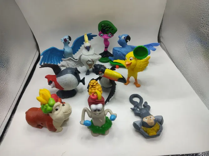 Coleção Rio: Figuras de Ação e Miniaturas