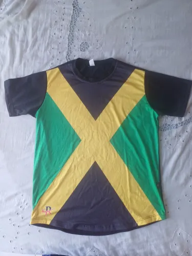 Camiseta Jamaica - Tamanho M