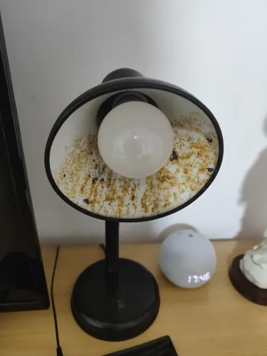 Abajur de mesa com design retrô