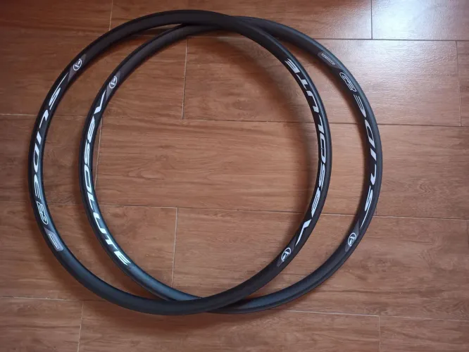 Kit de Montagem de Rodas 29" - Absolute Slide e Cubos GTA RX