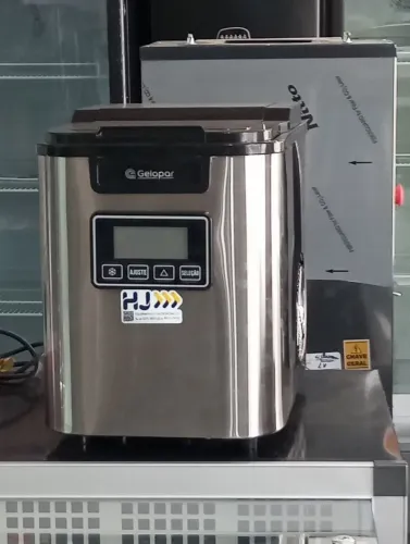 NZ. Máquina de gelo 15 kg Gelopar 