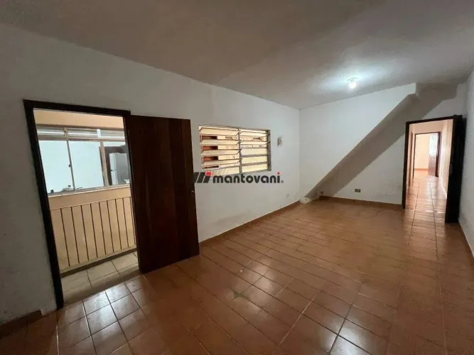 Sobrado para aluguel no Vila Tolstoi, São Paulo (SP)  2 quartos, quintal e lavanderia