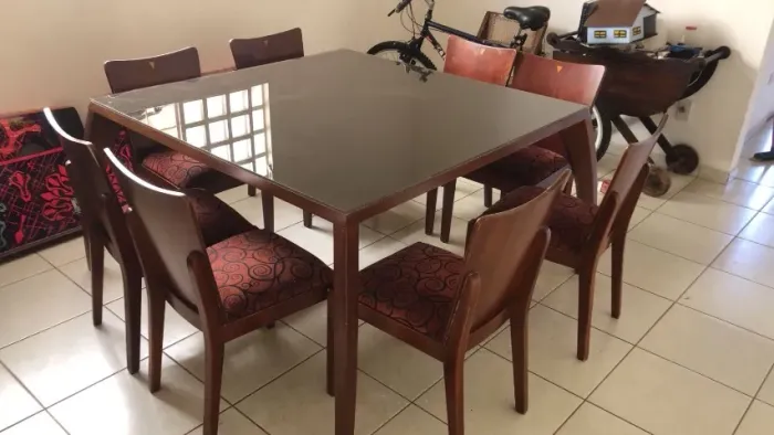 Mesa jantar quadrada c/ 8 cadeiras