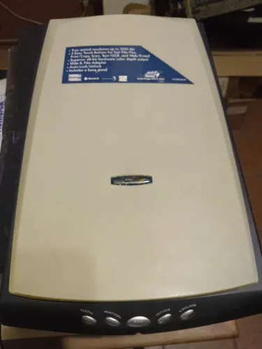 Scanner de mesa Genius usdo