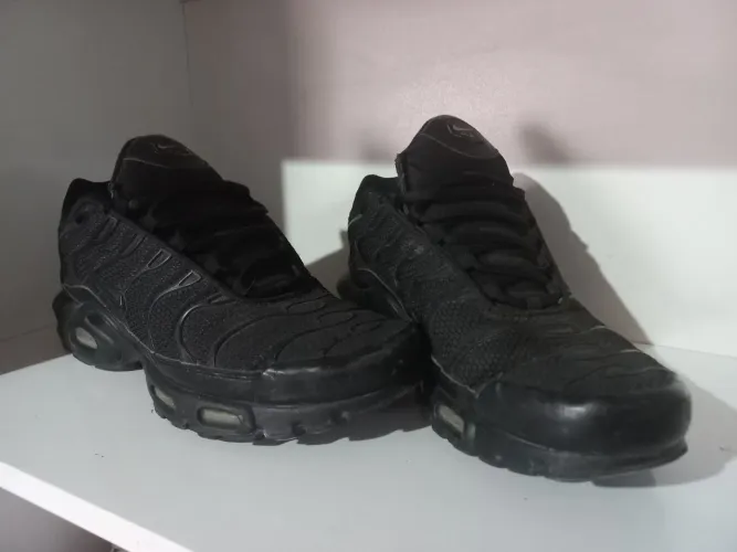 Tênis Nike TN 