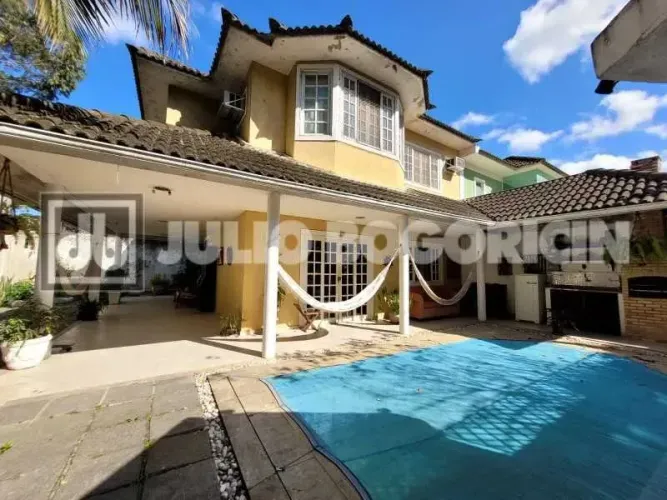 Casa Duplex Condomínio 3Quartos Suíte Piscina Churrasqueira Vargem Pequena