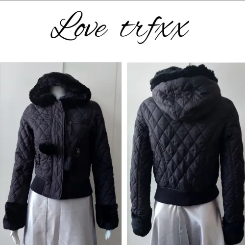Jaqueta de Inverno Preta com Detalhes em Pele