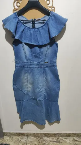 Vestido Jeans com Decote Off Shoulder