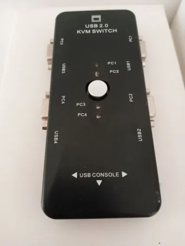 Switch KVM 4 Portas VGA USB USB-C = Chaveador Monitor Teclado Mouse