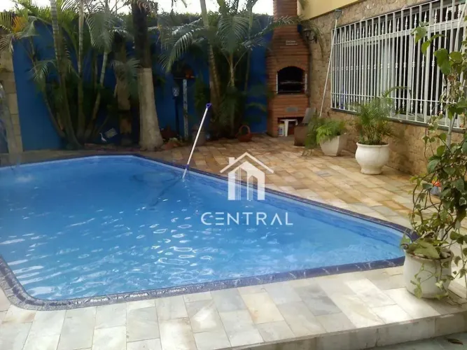 Sobrado para venda - 4 Dormitórios - 246m² - 3 Vagas - Piscina - Vila Rosália - Guarulhos/