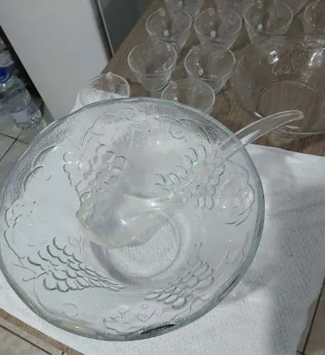 Poncheira de vidro