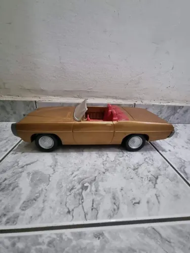 Miniatura Pontiac Boneville Convertible driven by Arnold Schwarzenegger  