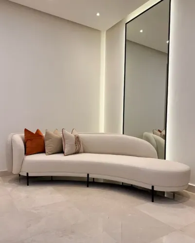 Sofá Curvo Branco de Luxo